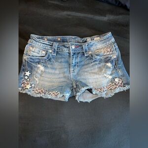 Miss me shorts, size 28